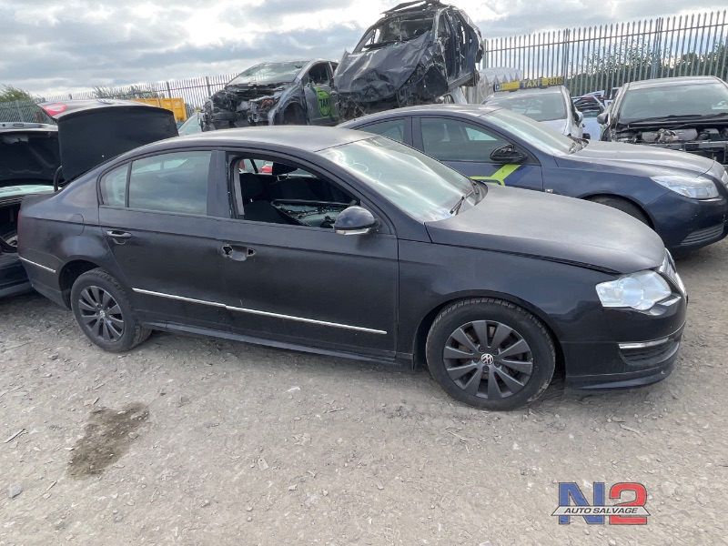 2010 VOLKSWAGEN PASSAT 1.6 TDI BLUEMOTION 105P 105PS 4DR for breaking