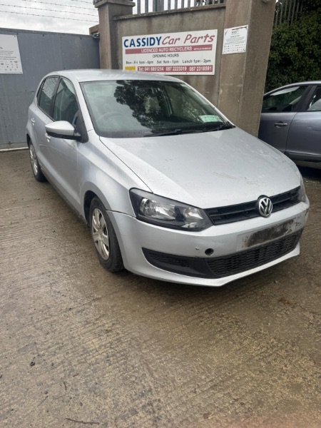 2010 VOLKSWAGEN POLO 1.6 TDI 75BHP TRENDLINE 5DR for breaking
