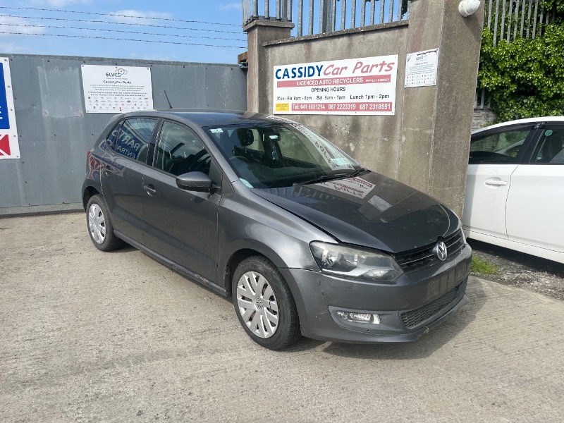 2010 VOLKSWAGEN POLO CL 1.2 MANUAL 5SPEED 70BHP 5DR for breaking