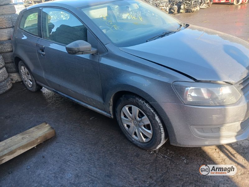 2010 VOLKSWAGEN POLO S 60 for breaking
