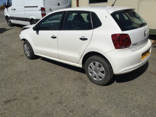 2010 VOLKSWAGEN POLO S for breaking