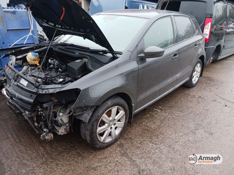 2010 VOLKSWAGEN POLO SE 60 for breaking