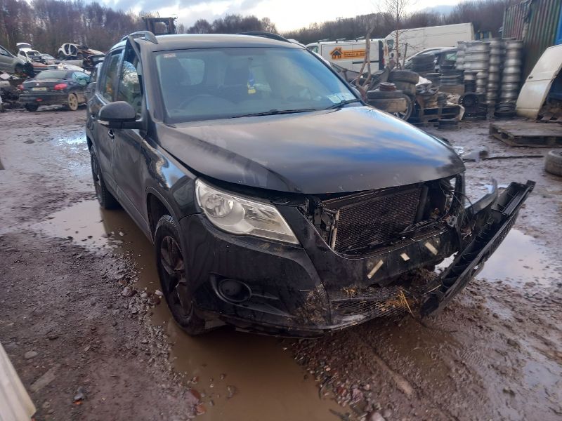2010 VOLKSWAGEN TIGUAN 2.0 TDI S 138BHP BLUEMOTION 2W 2WD 5DR for breaking