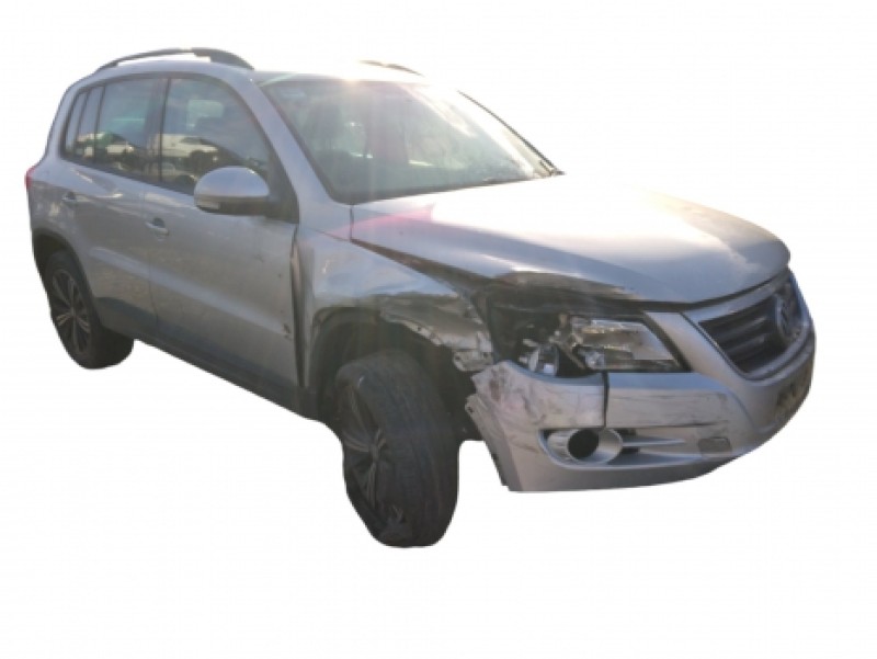 2010 VOLKSWAGEN TIGUAN TREND AND FUN 2.0 TDI MANUAL 6SPEED FWD 140HP BLUEMOTION 5DR for breaking