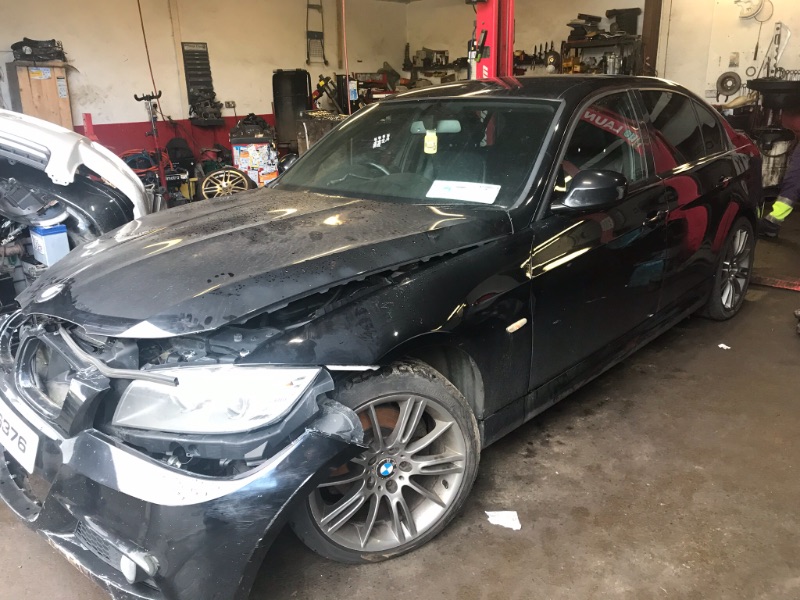2011 BMW 3 SERIES 320 for breaking