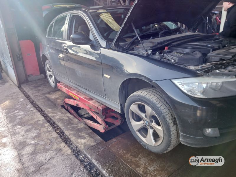 2011 BMW 3 SERIES 320D EFFICIENT DYNAMICS for breaking