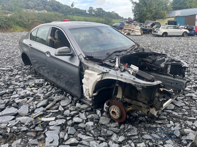 2011 BMW 5 SERIES 520D SE AUTO for breaking