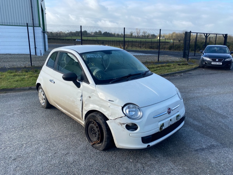 2011 FIAT 500 POP for breaking