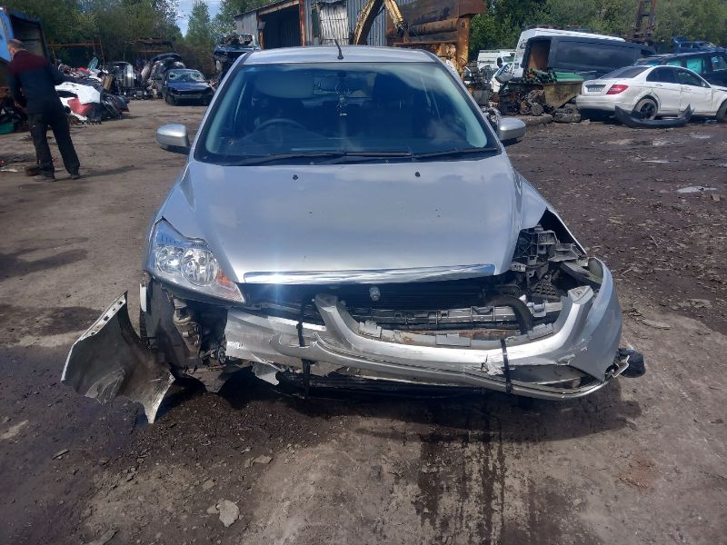 2011 FORD FOCUS STYLE 5DR for breaking