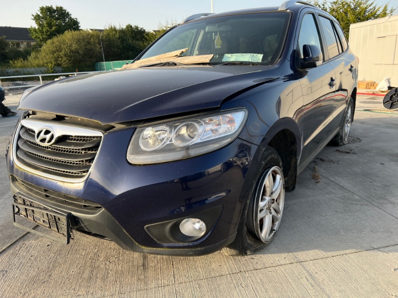 2011 HYUNDAI SANTA FE 4WD 4DR AUTO for breaking