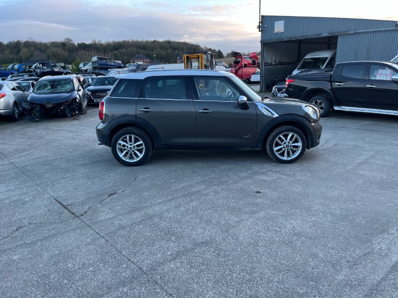 2011 MINI COUNTRYMAN COOPER D ALL4 for breaking