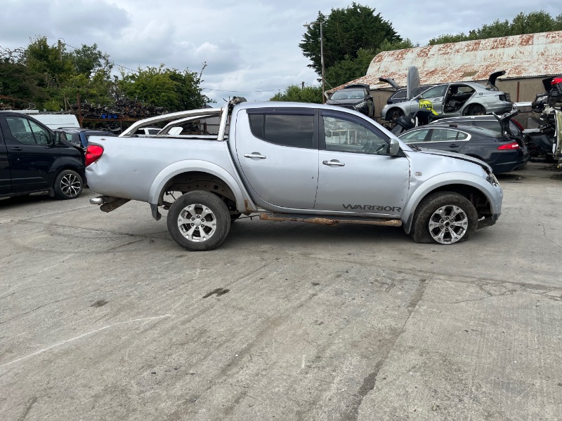 2011 MITSUBISHI L200 WARRIOR DCB DI-D 4X4 for breaking