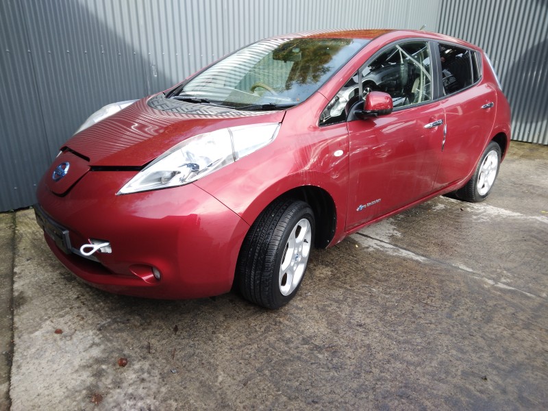 2011 NISSAN LEAF EV 5DR AUTO for breaking