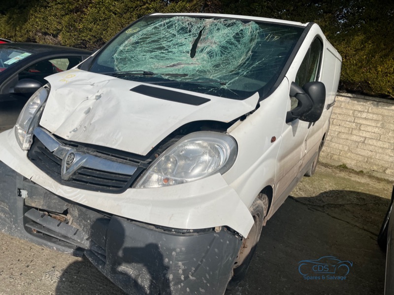 2011 OPEL VIVARO VAUXHALL 2700 CDTI 113 SWB for breaking