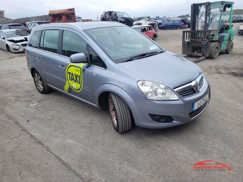 2011 OPEL ZAFIRA VAUXHALL 1.8 DESIGN 5DR for breaking
