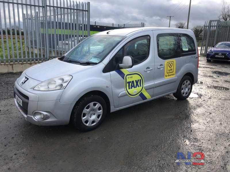 2011 PEUGEOT PARTNER 1.6 HDI TEPEE OUTDOOR 92PS 5DR S 92 for breaking