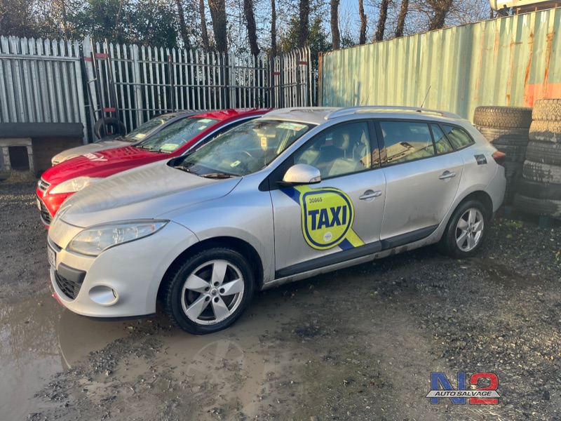 2011 RENAULT GRAND MEGANE 1.5 DCI TOM 9 TOMTOM ED 90 5DR for breaking