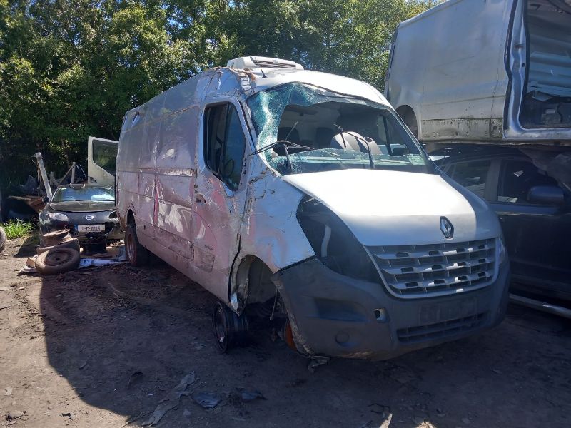 2011 RENAULT MASTER III RWD LML35TW 125 COMFORT 5DR for breaking