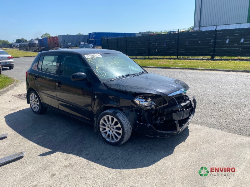 2011 SKODA FABIA ELEGANCE 12V for breaking