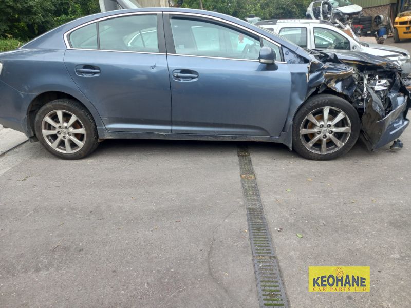 2011 TOYOTA AVENSIS 2.0 D-4D AURA DPF 4DR for breaking