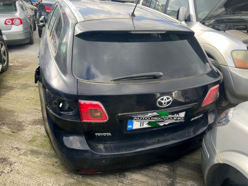 2011 TOYOTA AVENSIS 2.0 D-4D TR 5DR OVERMOUNT for breaking