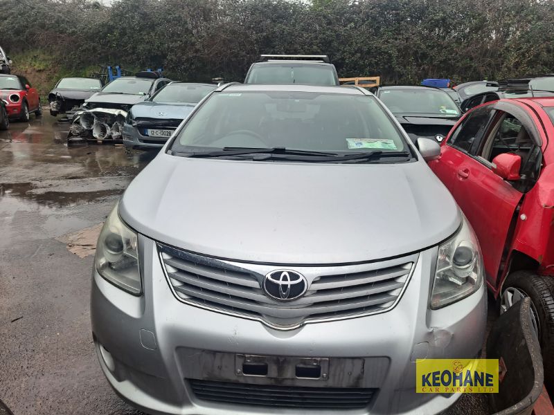 2011 TOYOTA AVENSIS for breaking