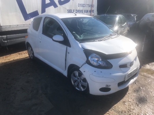 2011 TOYOTA AYGO Vvt-i GO for breaking