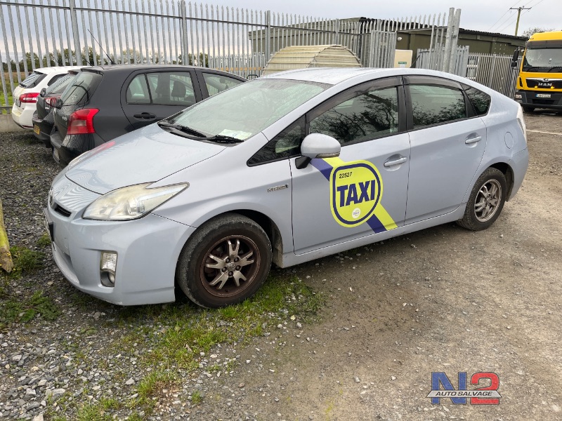 2011 TOYOTA PRIUS ZVW30 5DR AUTO for breaking