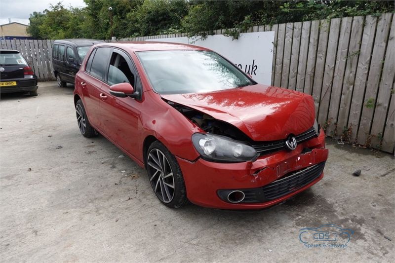 2011 VOLKSWAGEN GOLF MATCH TDI for breaking