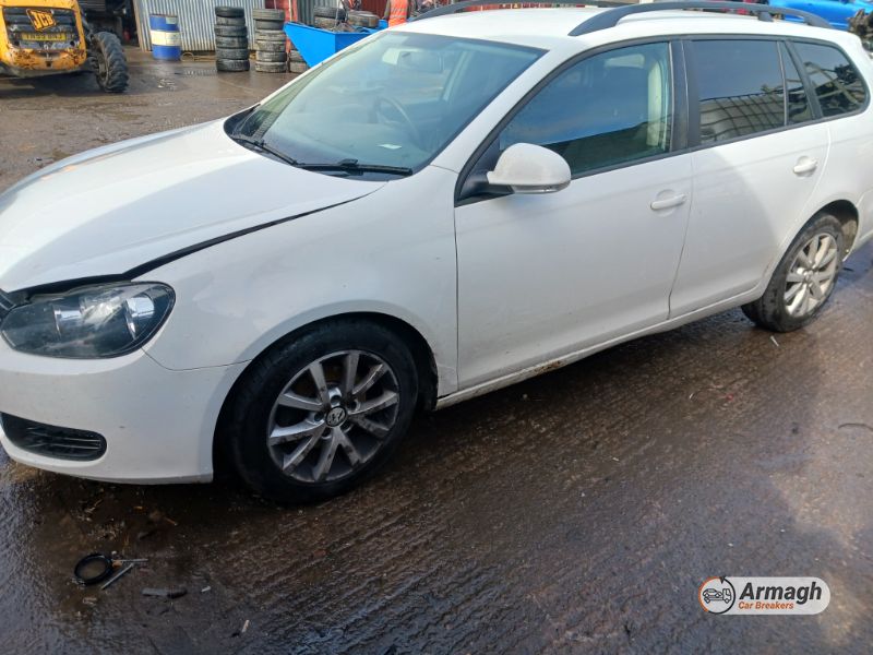 2011 VOLKSWAGEN GOLF S BLUEMOTION TDI for breaking