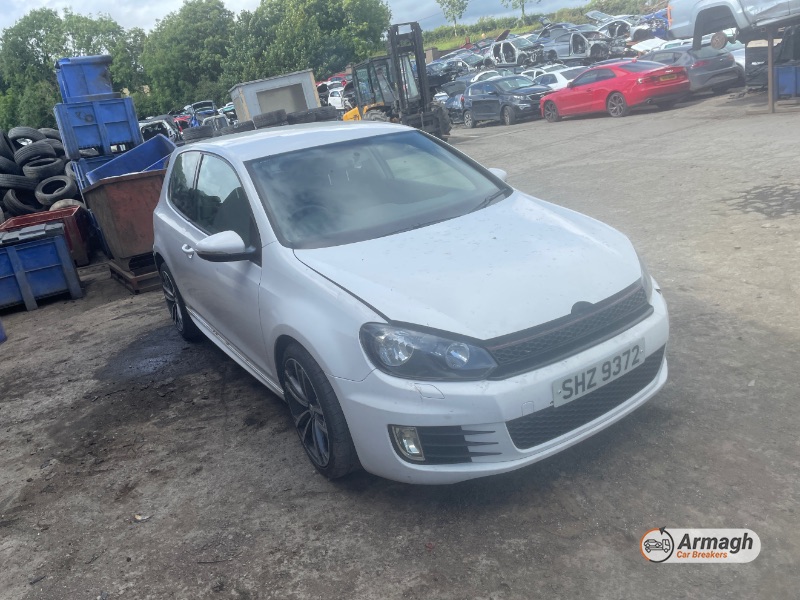 2011 VOLKSWAGEN GOLF S BLUEMOTION TDI for breaking