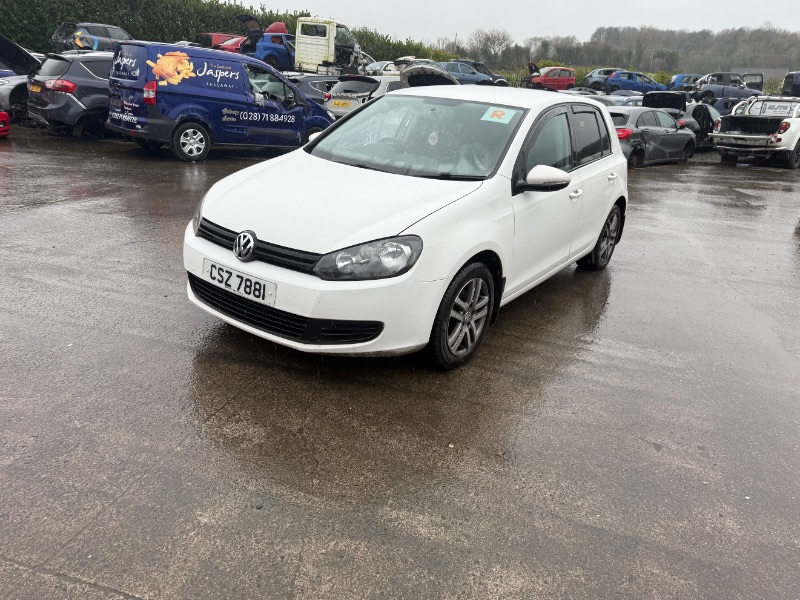 2011 VOLKSWAGEN GOLF TWIST for breaking