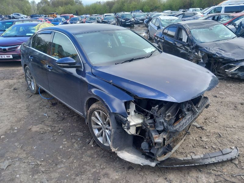 2011 VOLKSWAGEN PASSAT 2.0 TDI SE BLUEMOTION T TECH 140PS 4DR TECHNOLOGY for breaking