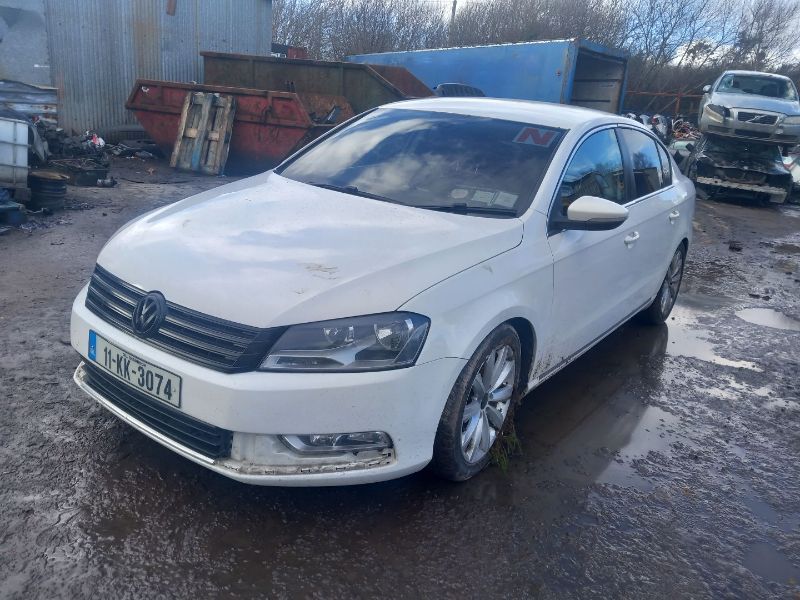 2011 VOLKSWAGEN PASSAT 2.0 TDI SE BLUEMOTION T TECH 140PS 4DR for breaking