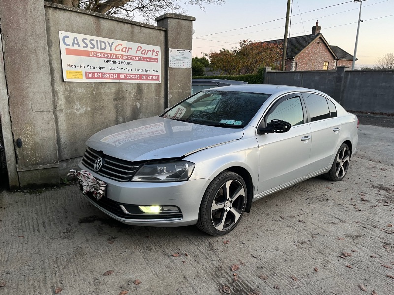 2011 VOLKSWAGEN PASSAT 2.0 TDI SE BLUEMOTION T TECH 140PS 4DR for breaking