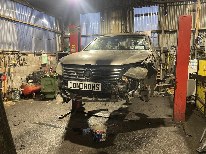 2011 VOLKSWAGEN PASSAT CL 1.6 TDI MANUAL 6SPEED FWD 1 for breaking