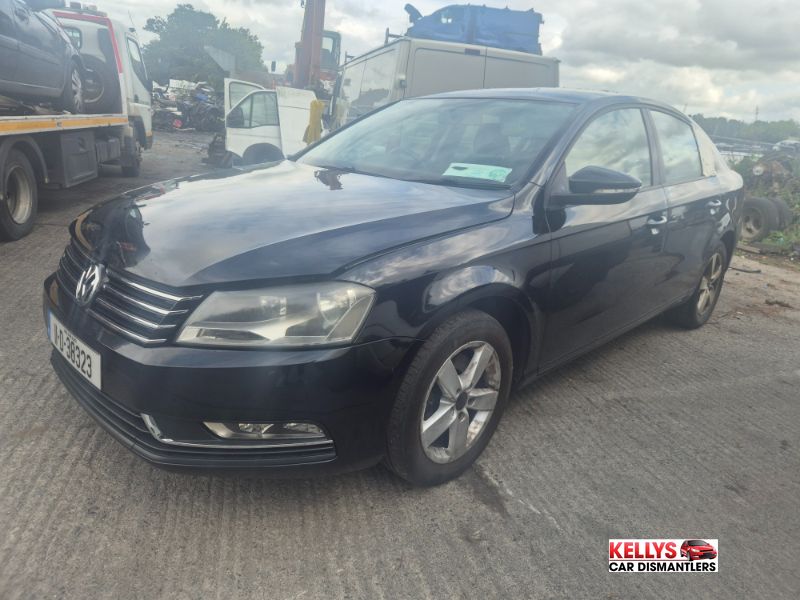 2011 VOLKSWAGEN PASSAT TRENDLINE 1.6 TDI BLUEMOTION MANUAL 6SPEED FWD 105HP 4DR for breaking