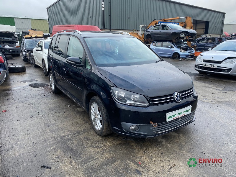 2011 VOLKSWAGEN TOURAN SE BLUE TECH TSI for breaking