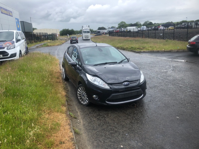 2012 FORD FIESTA TITANIUM TDCI 70 for breaking