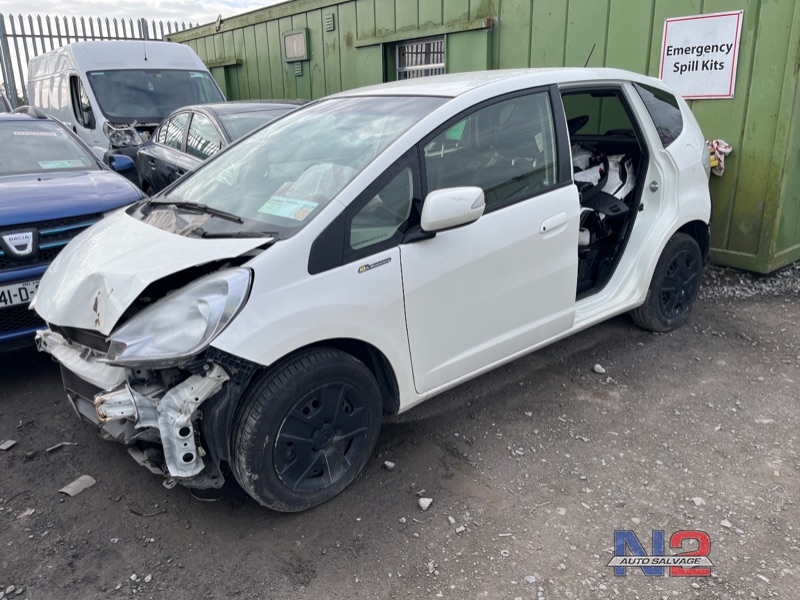 2012 HONDA FIT GP1 CVT HYBRID 5DR AUTO DAA-GP1 for breaking