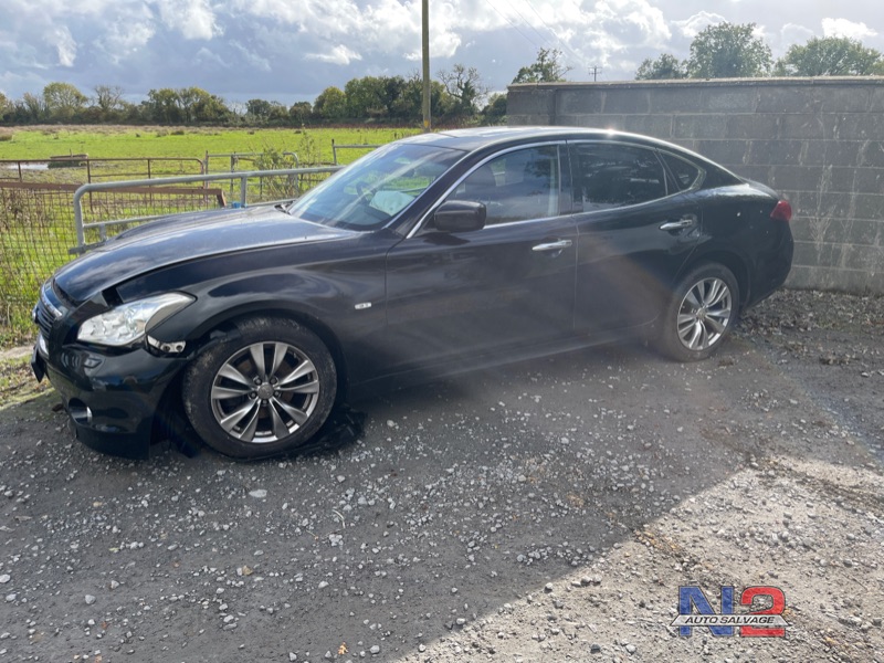 2012 INFINITI Q50 35H AUTO for breaking