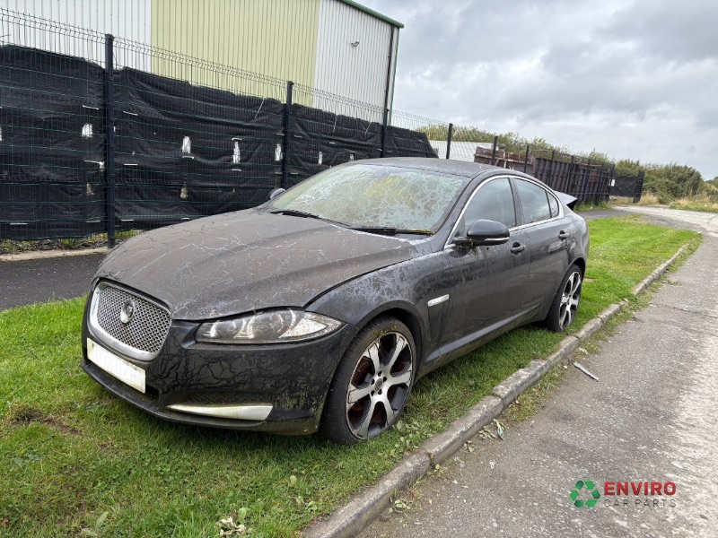 2012 JAGUAR XF SE D AUTO for breaking
