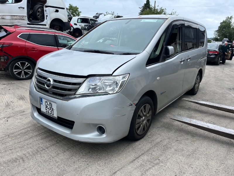 2012 NISSAN SERENA 2.0 DAA-HC26 HYBRID 5DR AUTO for breaking