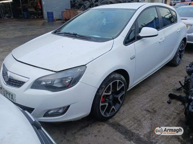 2012 OPEL ASTRA VAUXHALL EXCLUSIVE CDTI ECOFLX S/S for breaking