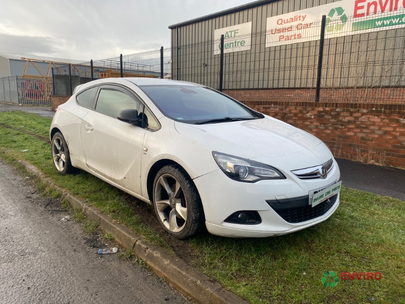 2012 OPEL ASTRA VAUXHALL GTC SRI CDTI S/S for breaking