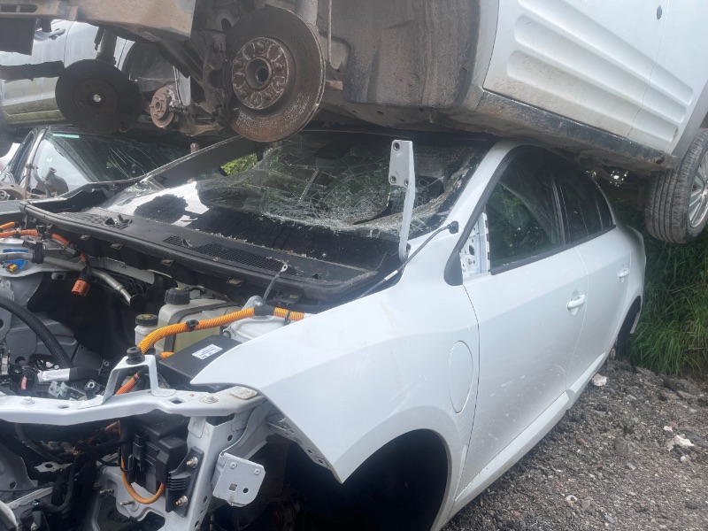 2012 RENAULT FLUENCE for breaking