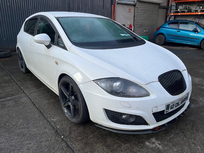 2012 SEAT/CUPRA LEON 1.6 TDI CR SE COPA 5DR 105BHP for breaking