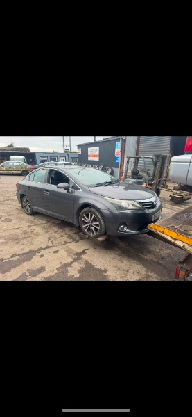 2012 TOYOTA AVENSIS TR D-4D for breaking