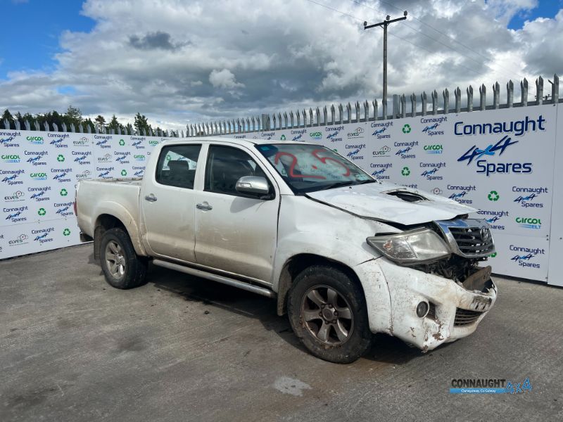 2012 TOYOTA HILUX HL2 D-4D 4X4 DCB 4DR 2.5 144BHP D/C for breaking