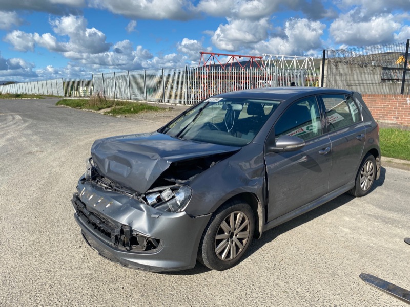 2012 VOLKSWAGEN GOLF S BLUEMOTION TDI for breaking